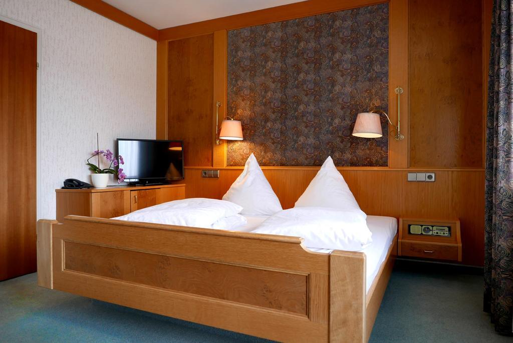 Hotel Cafe Gunter Книбис Екстериор снимка
